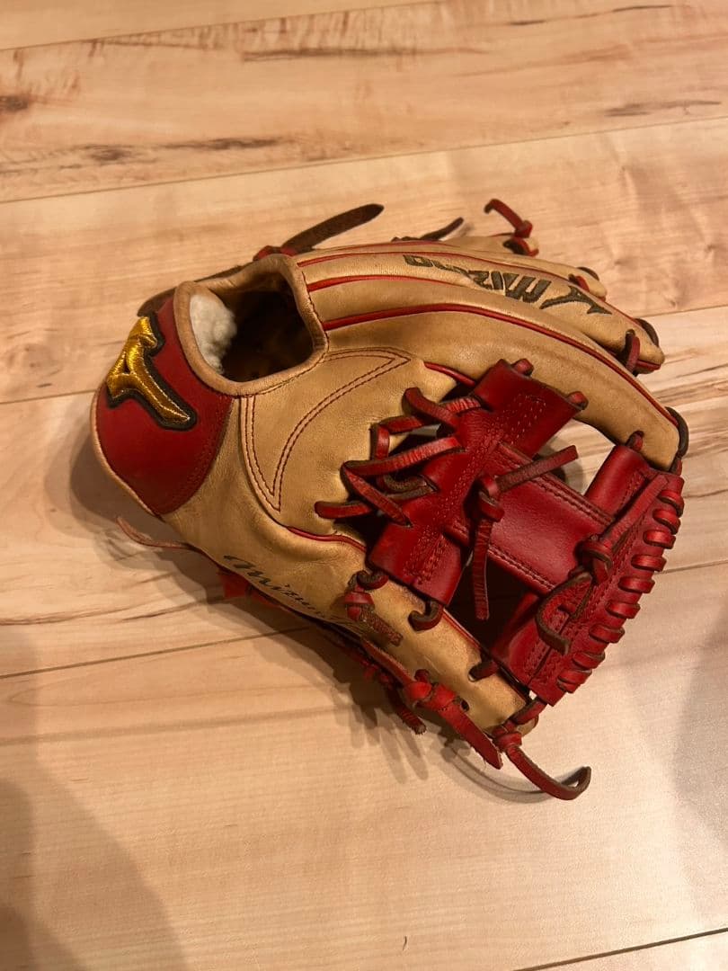 ミズノプロ　軟式　内野手　サイズ9 ベージュ/赤