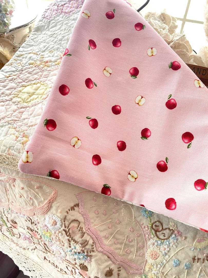 アンティークキルト＆アニマル刺繍クロスハンドメイド·͜· ♡