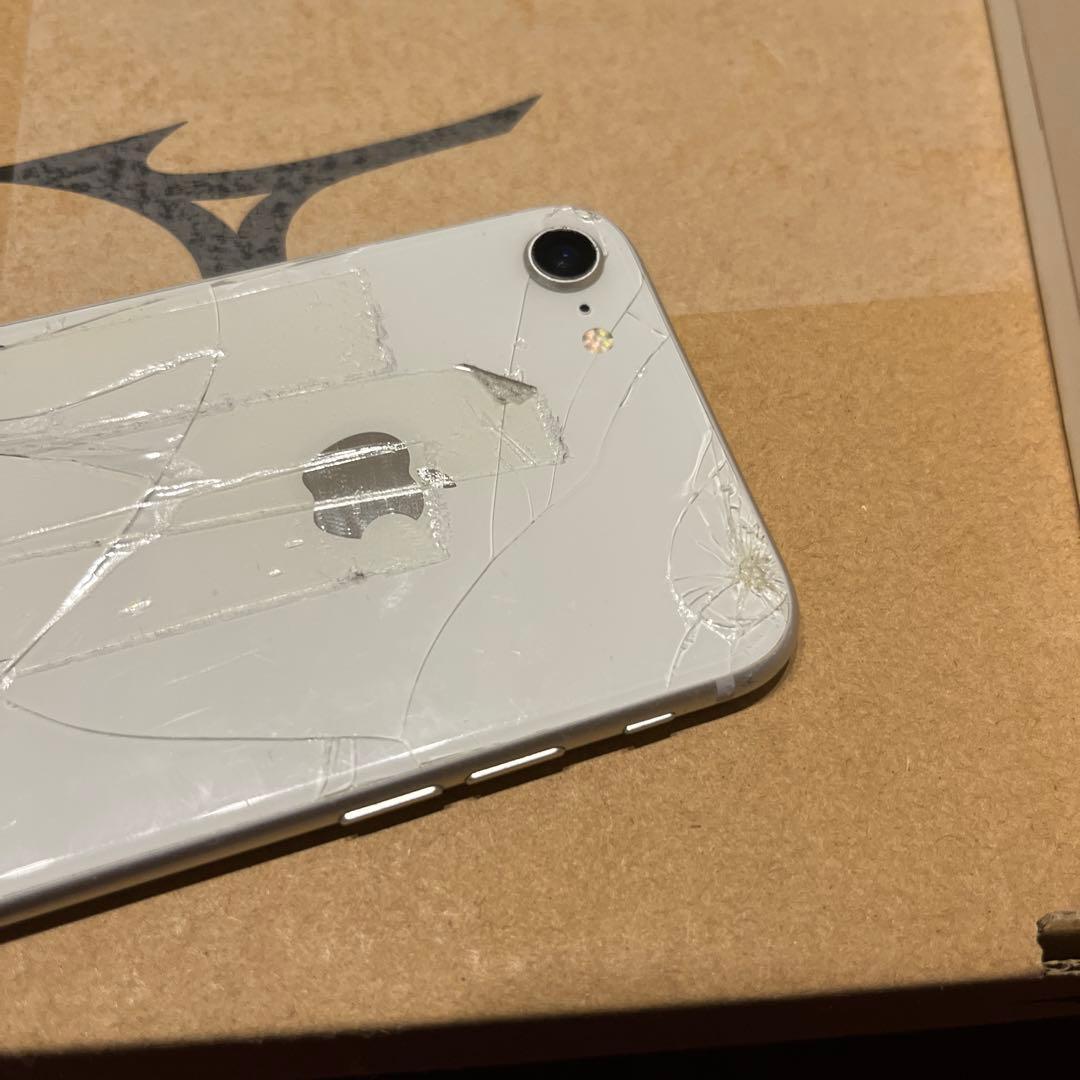 P*h様 【動作OK】iPhone8 256GB シルバー ジャンク品