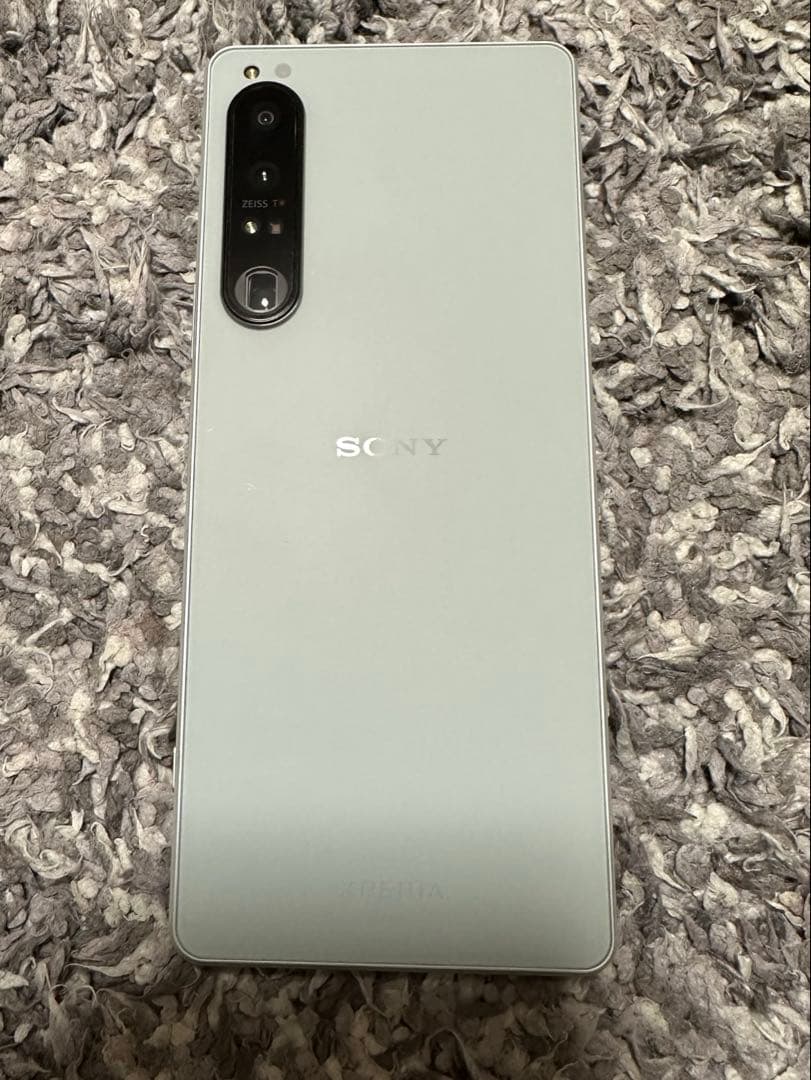 z*w様 Xperia 1 Ⅳ SIMフリー　美品　282102