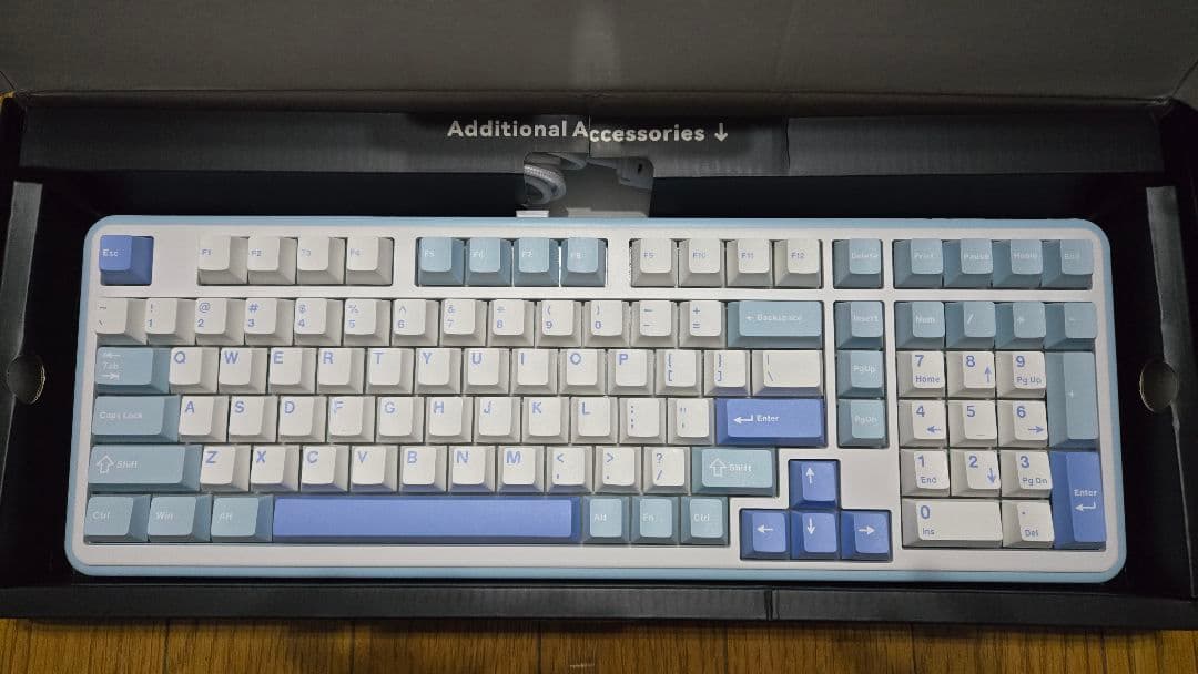 【ほぼ新品】Epomaker TH99 メカニカルキーボード