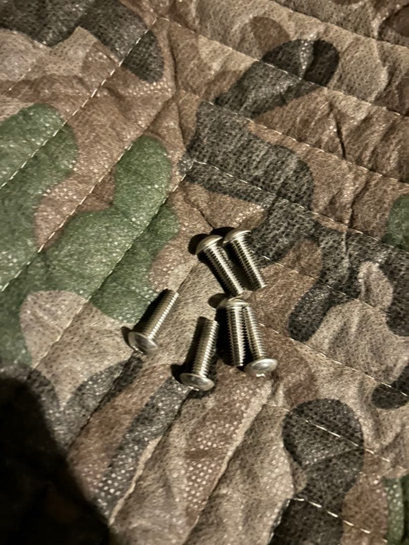 momo ステアリング trek R 350mm ブラック