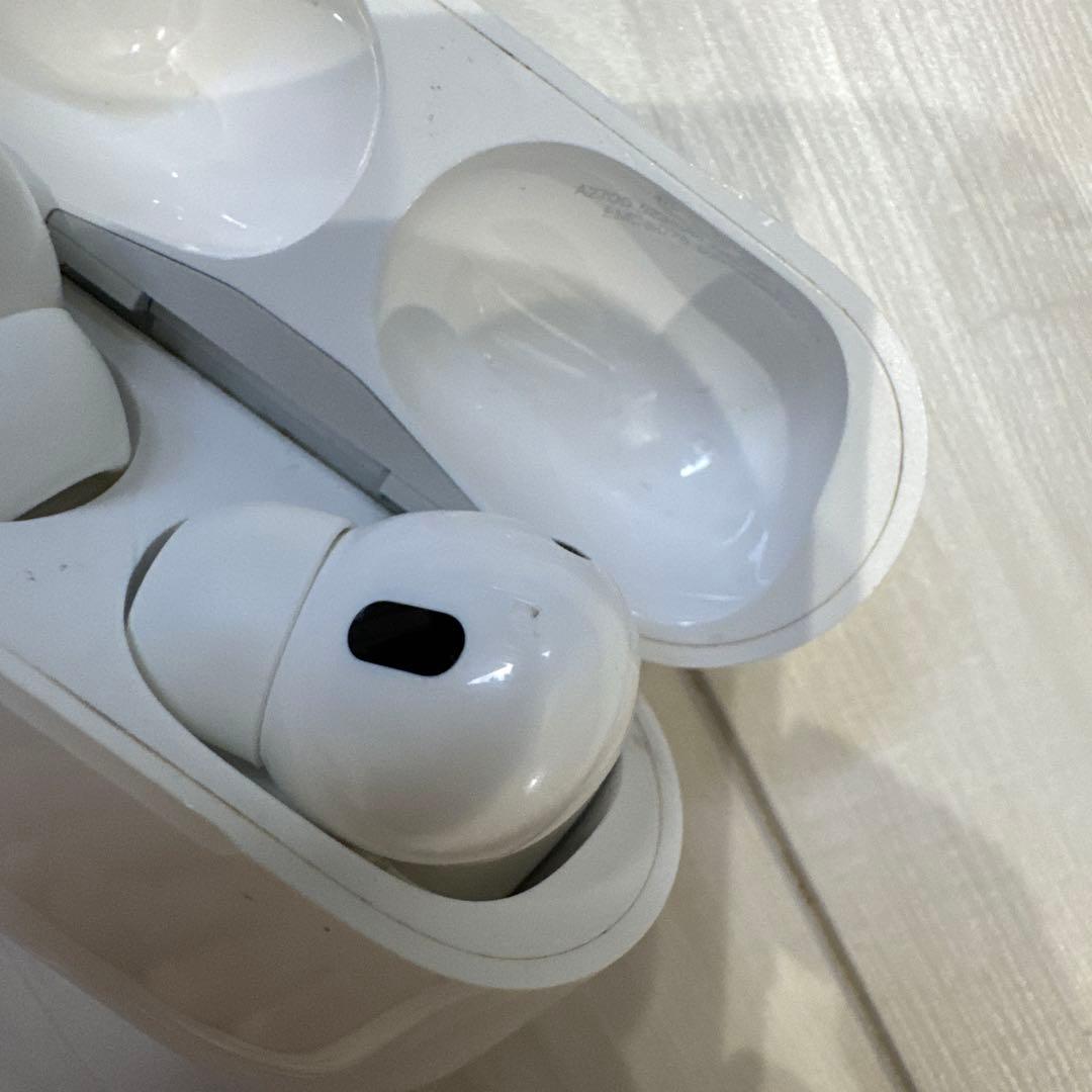 AirPods Pro(第二世代) 本体 充電ケース付き lightning