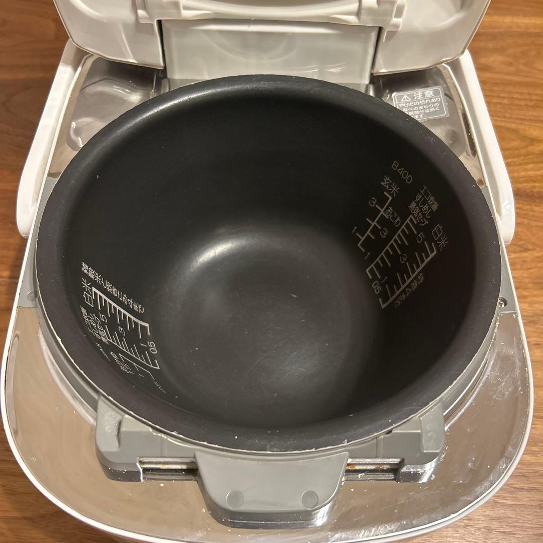 最終価格　5.5合ZOJIRUSHI 圧力IH炊飯ジャー　極め炊きNP-WA10