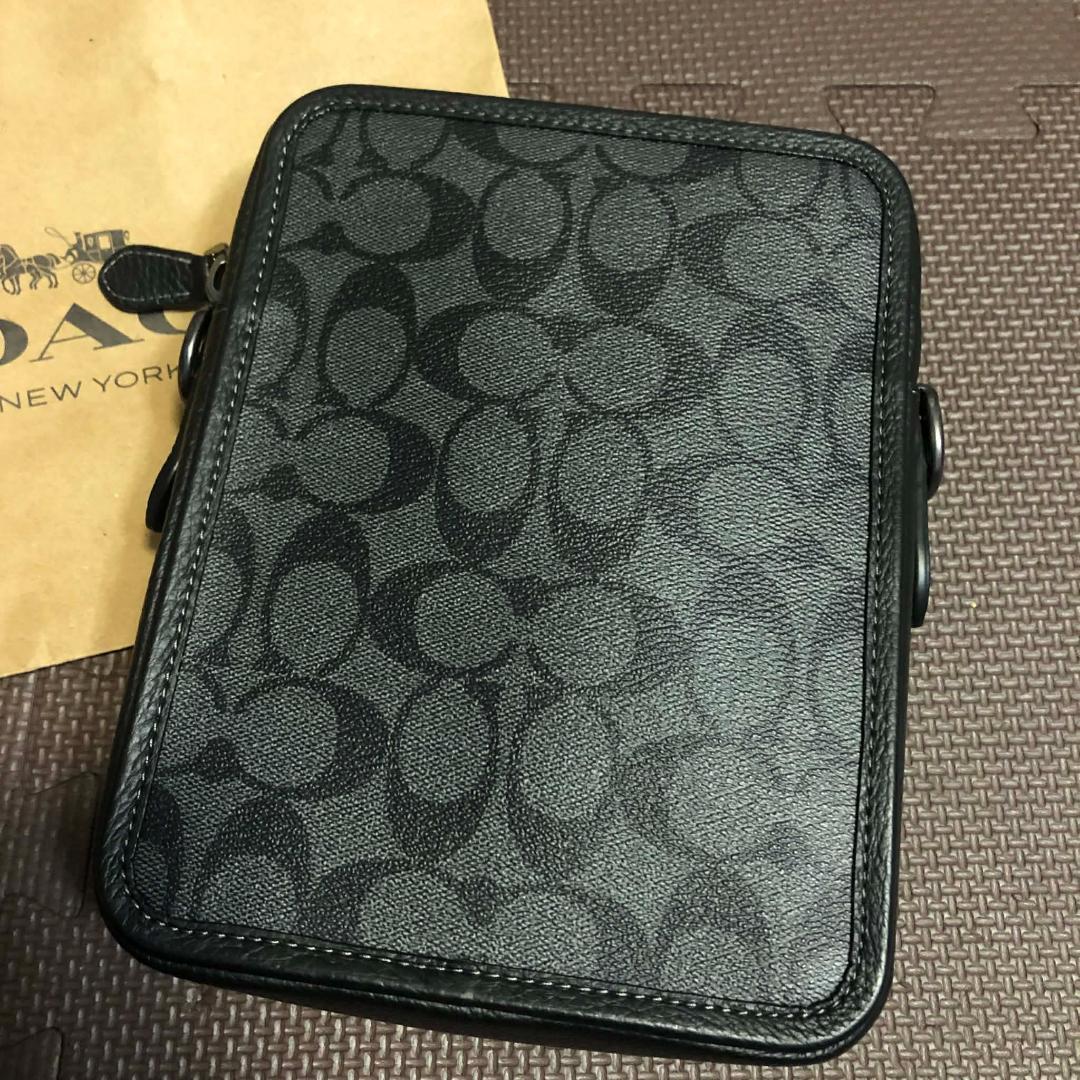 COACH メンズ ショルダーバッグ 新品未使用