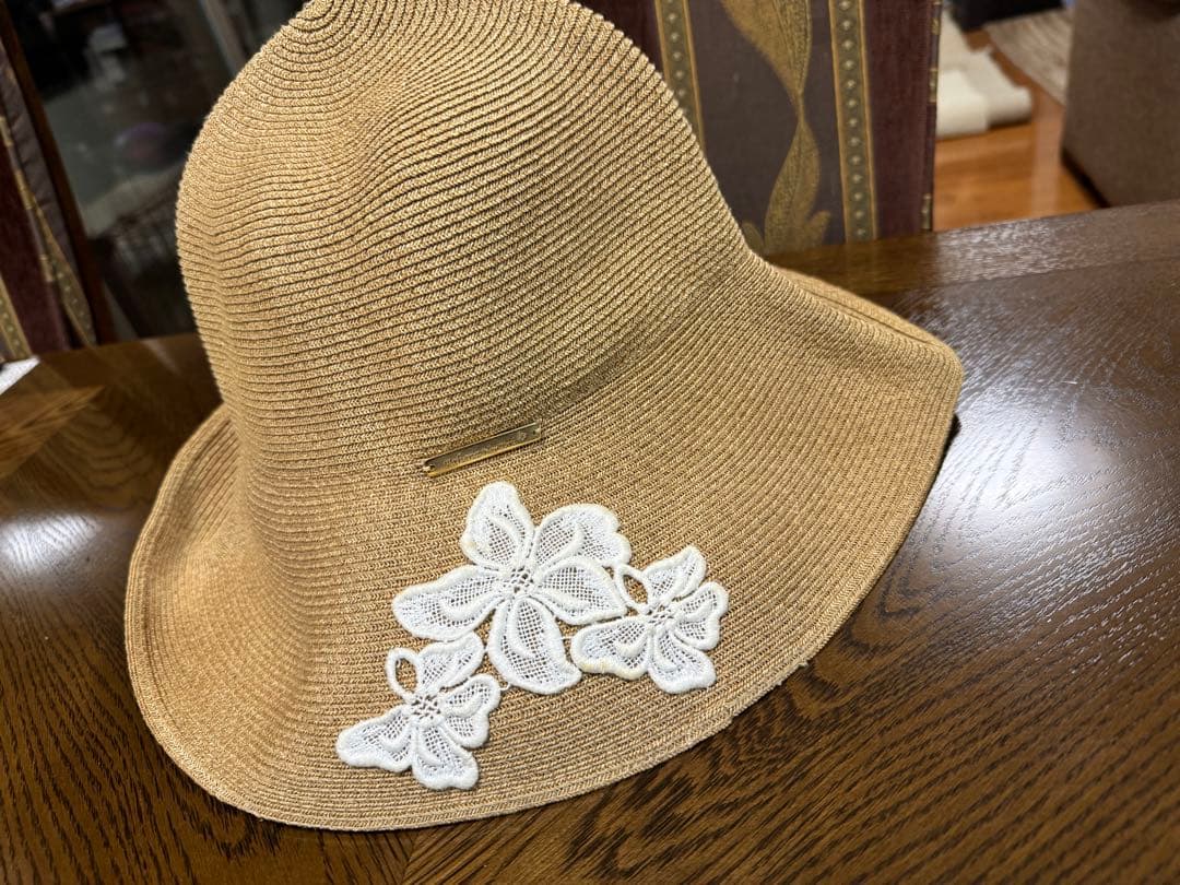 Athena New York（アシーナニューヨーク） フラワー刺繍の麦わら帽子