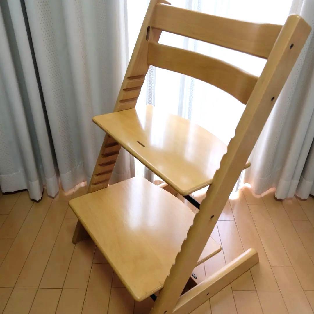 赤ちゃん用イス（トリップトラップ）