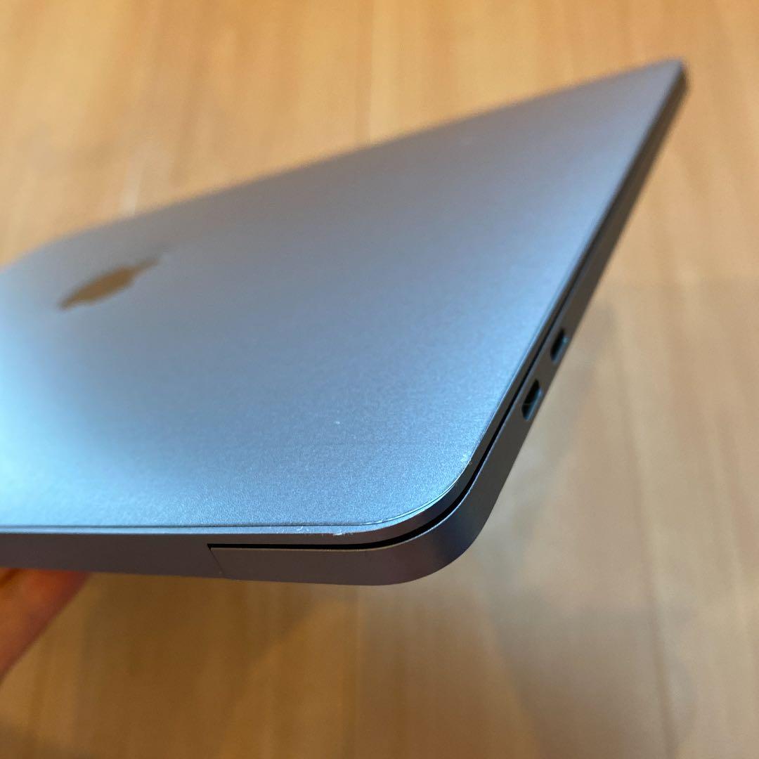 13.3インチMacBookPro USキーボード Touch Barあり