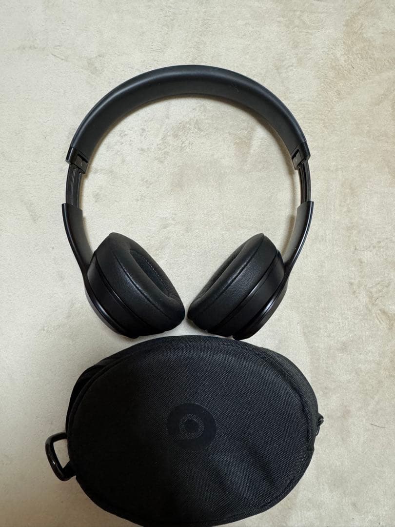 ワイヤレスヘッドホン ブラック 収納ケース付き