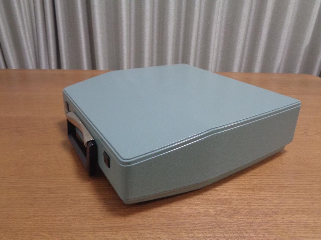 完動品　TRIUMPH TIPPAS　トライアンフタイプライター　パステルカラー