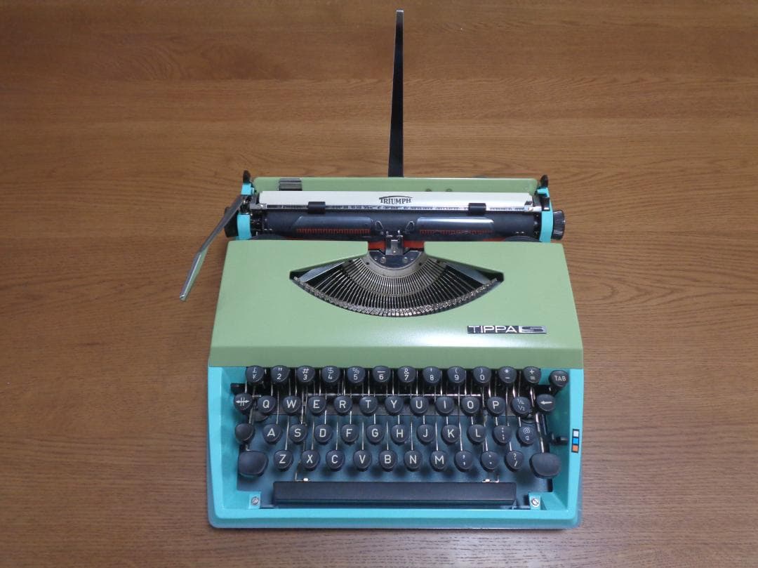 完動品　TRIUMPH TIPPAS　トライアンフタイプライター　パステルカラー