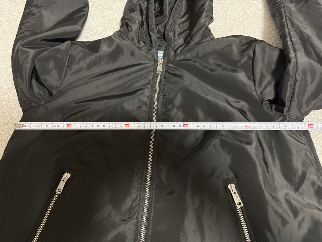 新品未使用PRADA36フード付きブラックナイロンジャケット