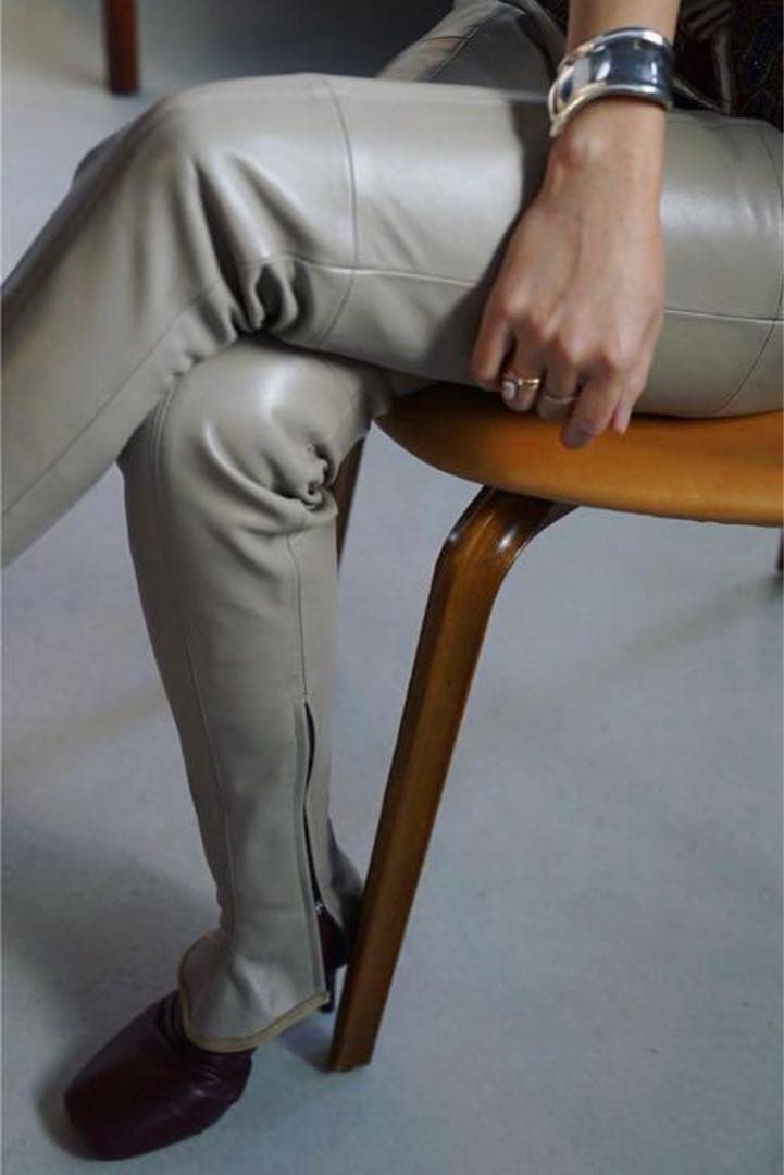 【最終お値下げ】 FUMIKA UCHIDA レザーパンツ　サイズ36