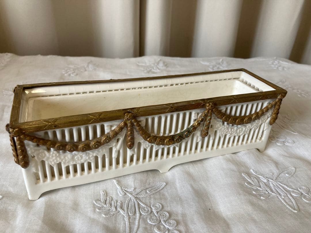 フランス アンティーク 薔薇のガーランド 小箱 陶器 ボックス 小箱19世紀