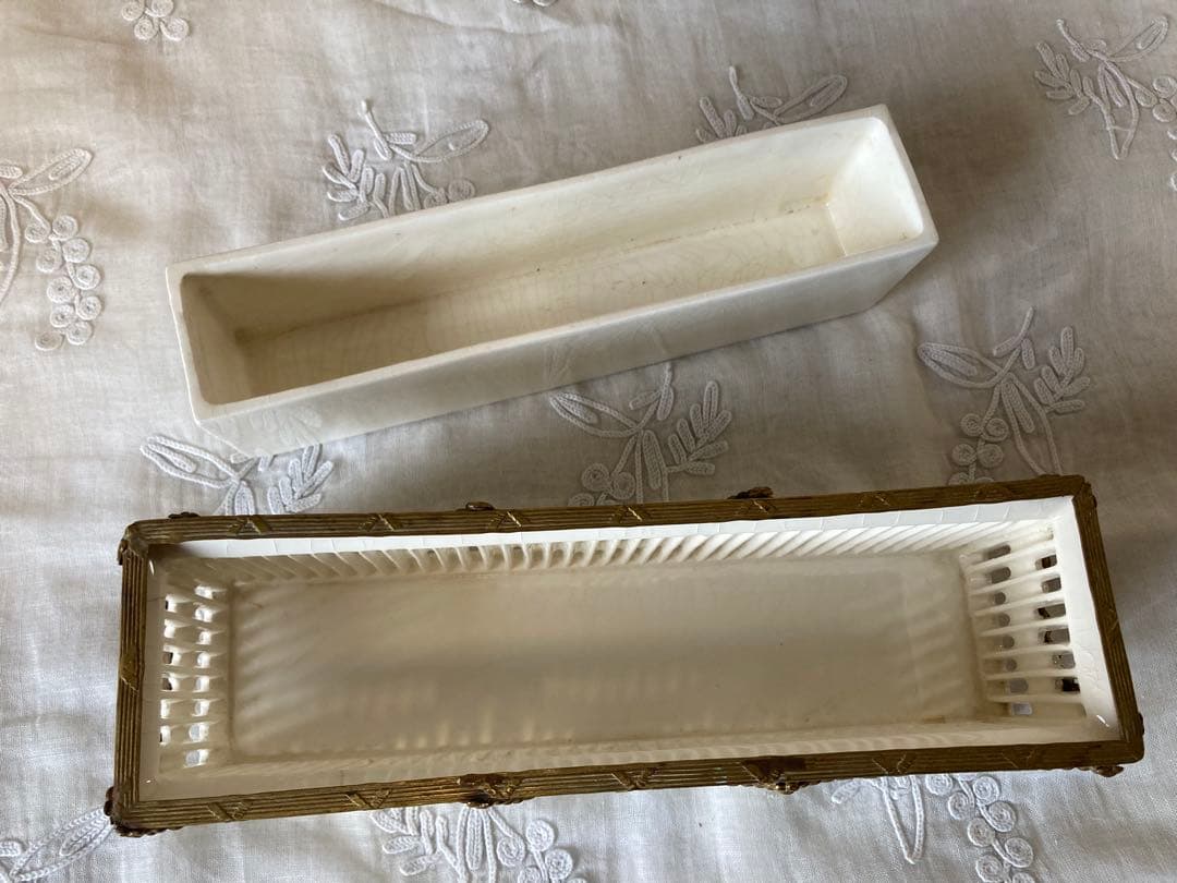 フランス アンティーク 薔薇のガーランド 小箱 陶器 ボックス 小箱19世紀