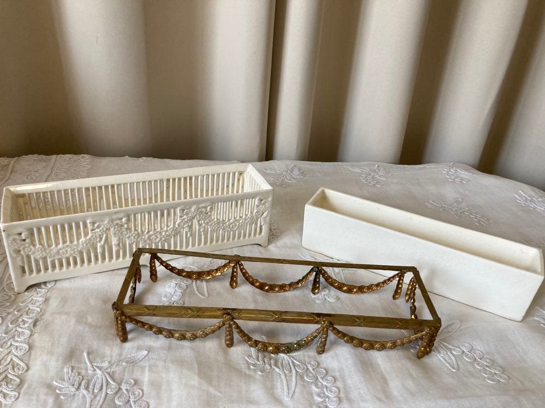 フランス アンティーク 薔薇のガーランド 小箱 陶器 ボックス 小箱19世紀