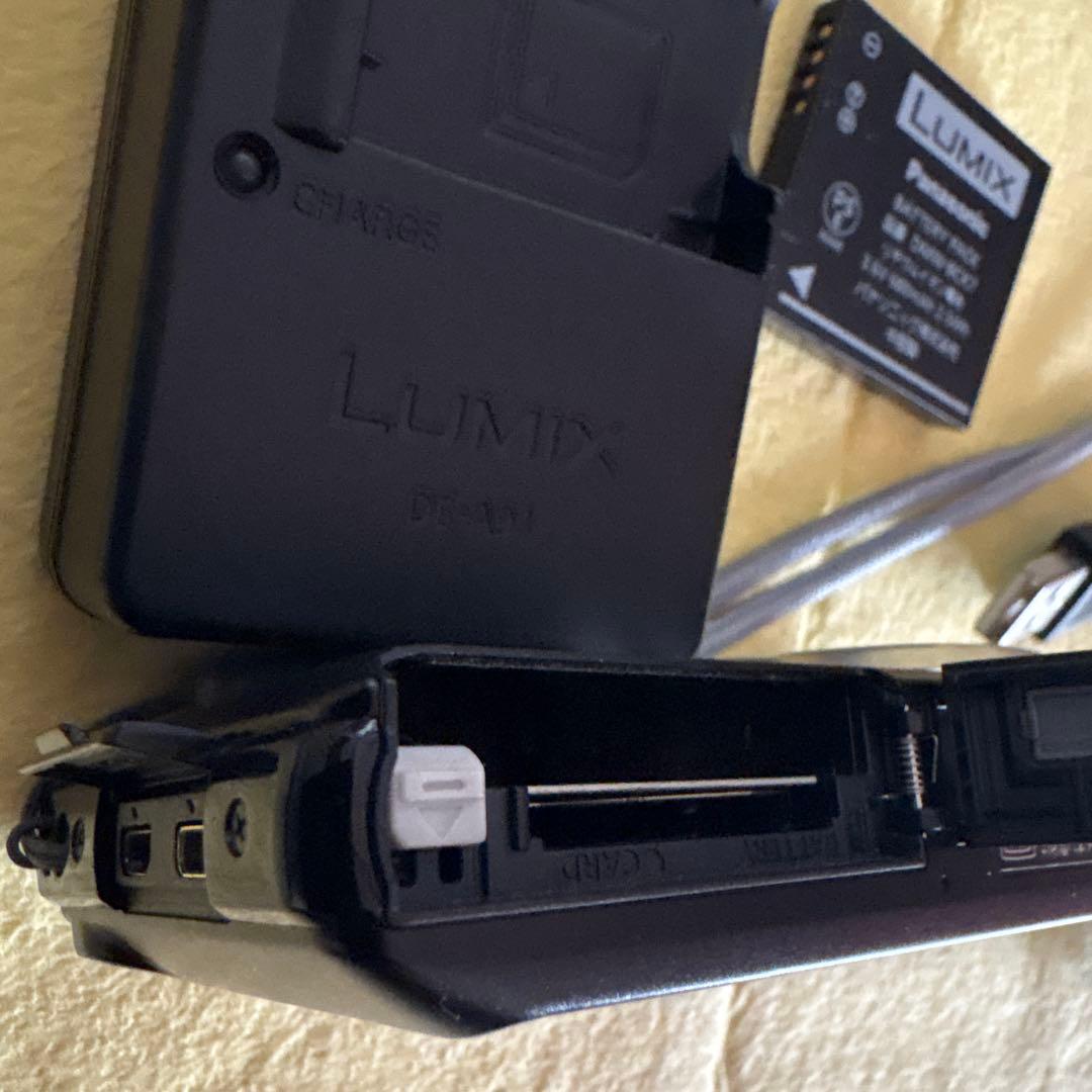 LUMIX DMC-FX90本体 充電器付き