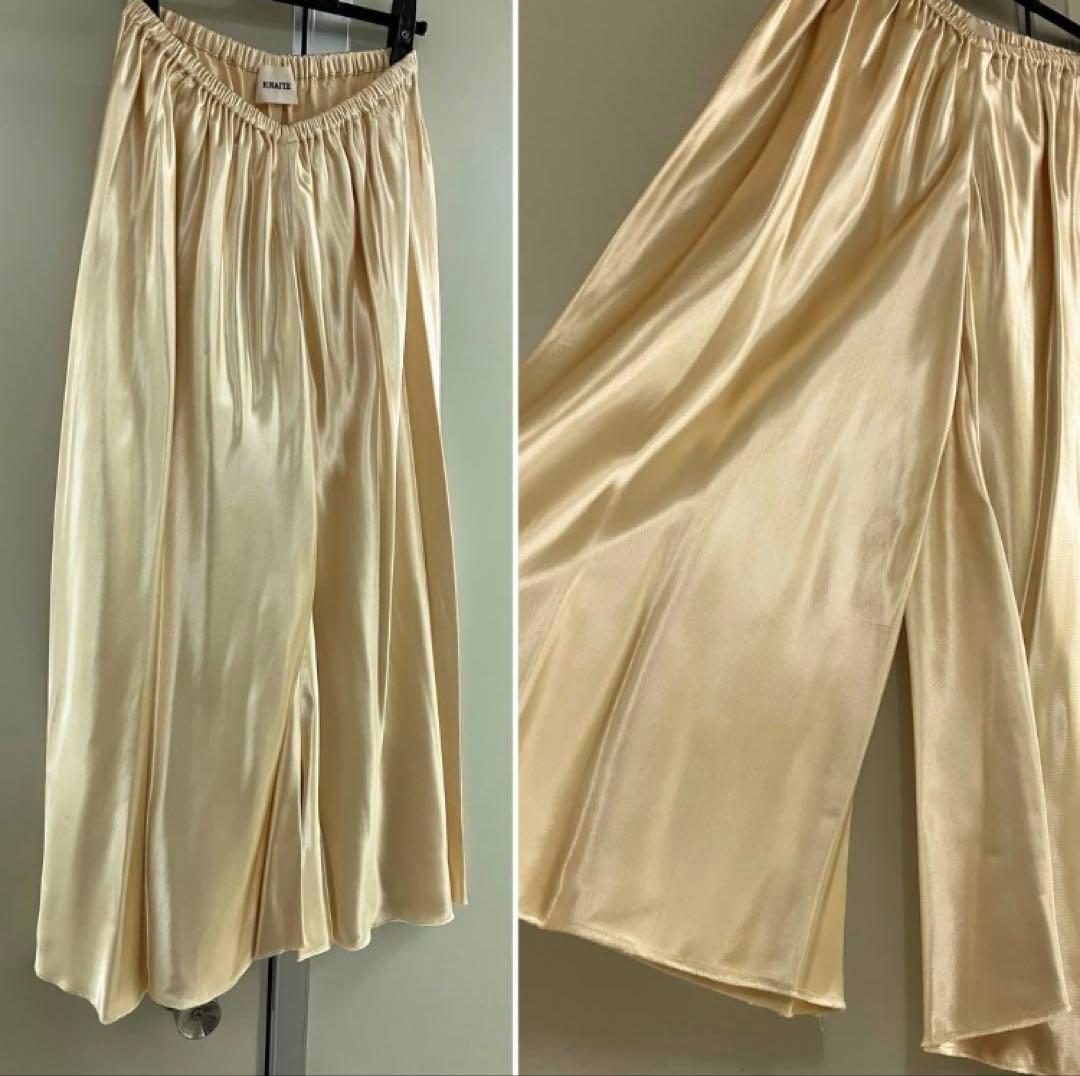 【KHAITE】yellow-GOLD サテン クロップド ワイド パンツ