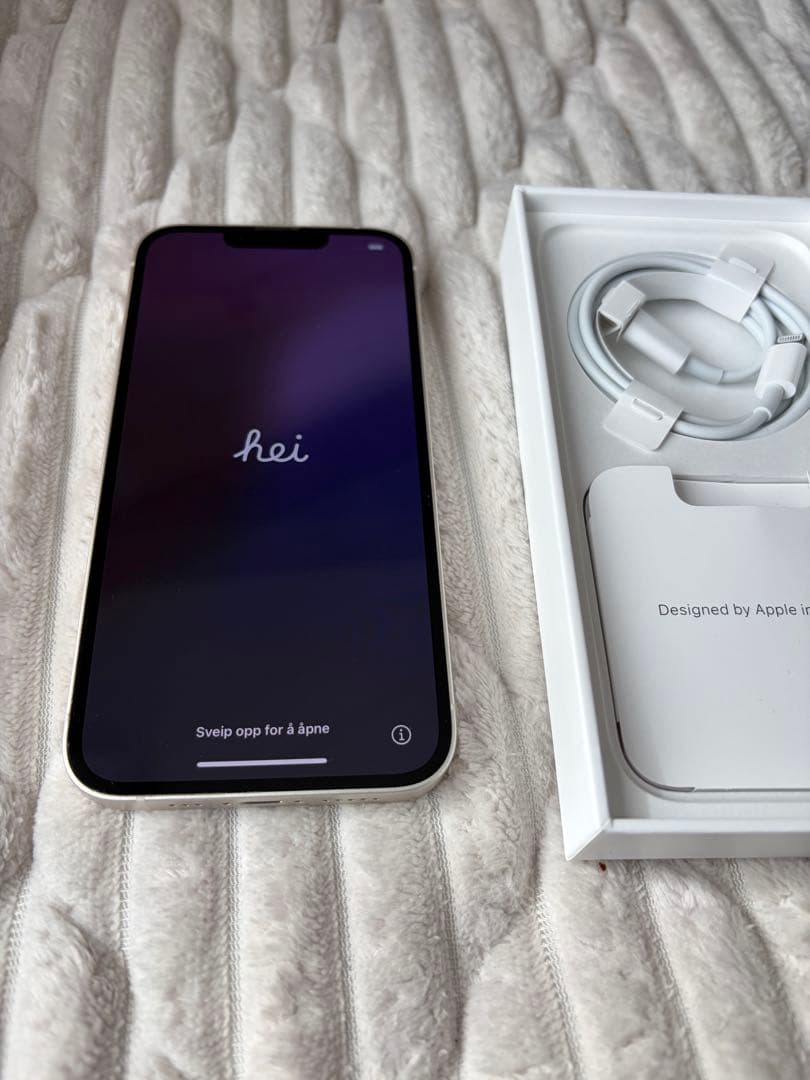 iPhone14 シルバー 本体【背面割れアリ】