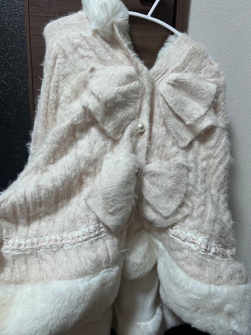 リズリサ ダブルリボンニットファーポンチョ