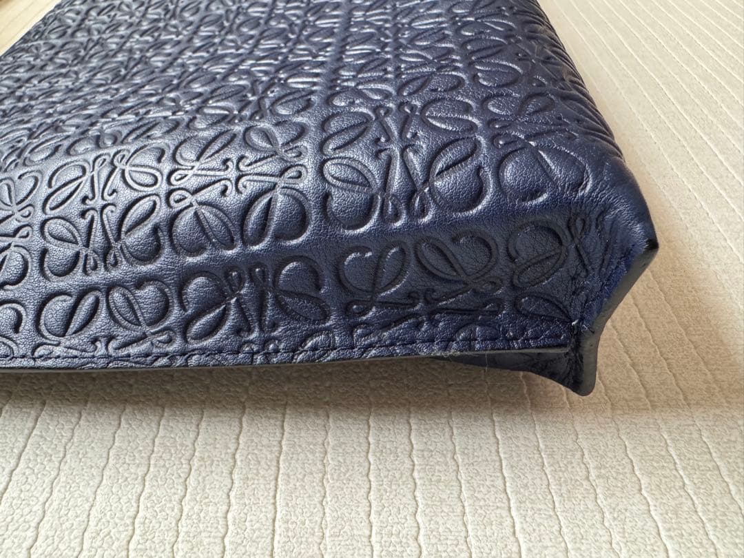 LOEWE リピート クラッチ ネイビー