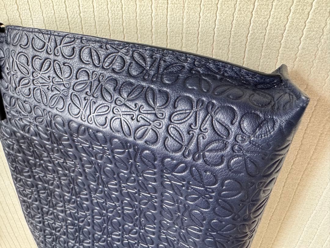 LOEWE リピート クラッチ ネイビー