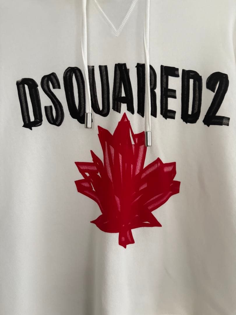 ✴︎DSQUARED2 ディスクエアード2✴︎フード付きパーカー ホワイト