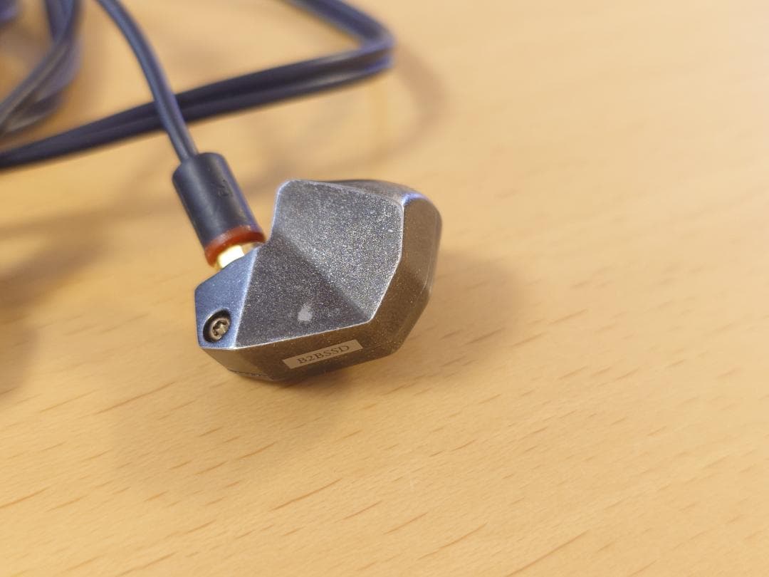 final B2【FI-B2BSSD】(付属品欠品なし)