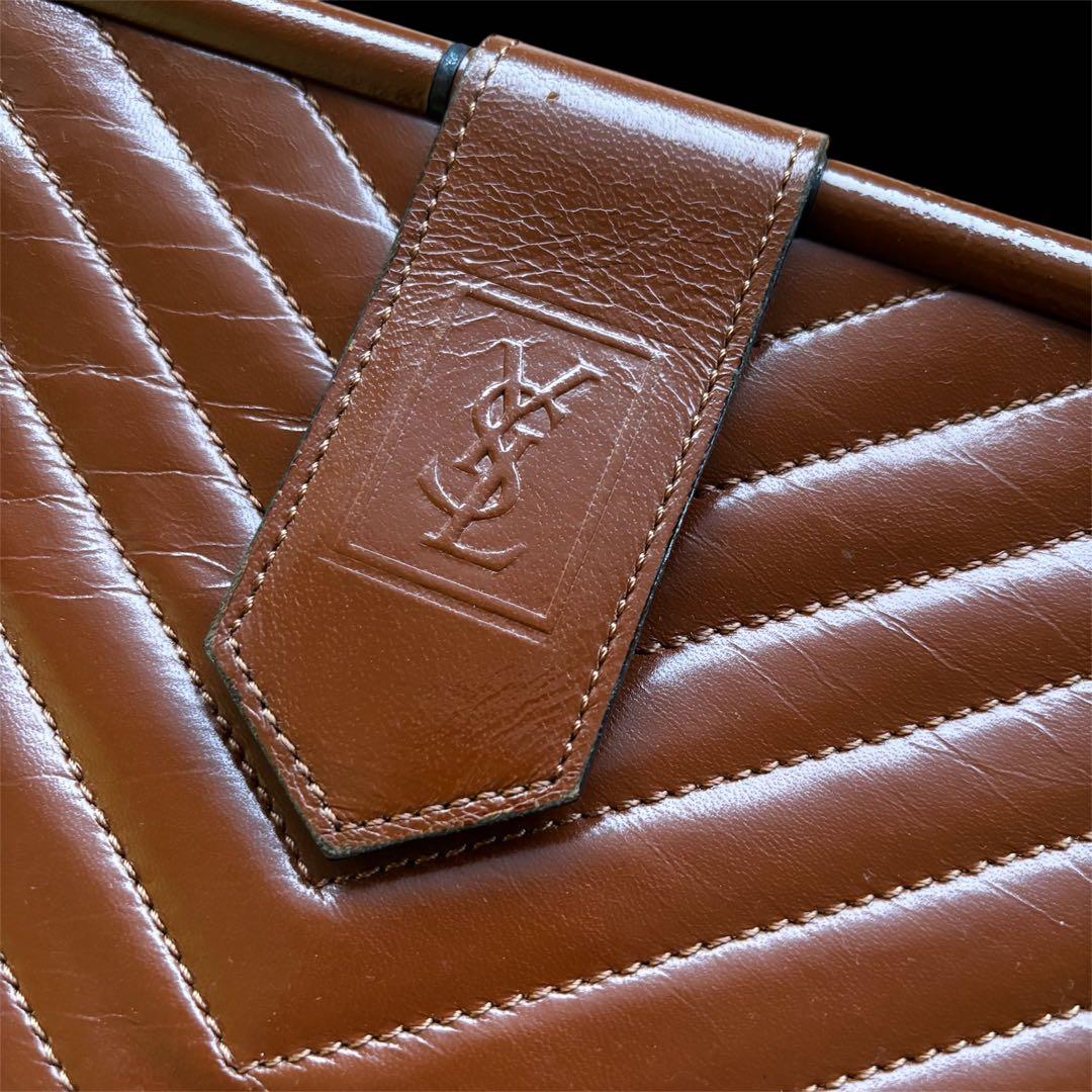 Yves Saint Laurent ブラウン クラッチバッグ