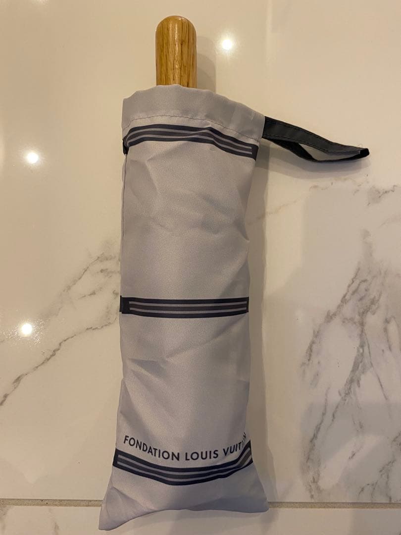 【未使用】FONDATION LOUIS VUITTON 折りたたみ傘 パリ限定