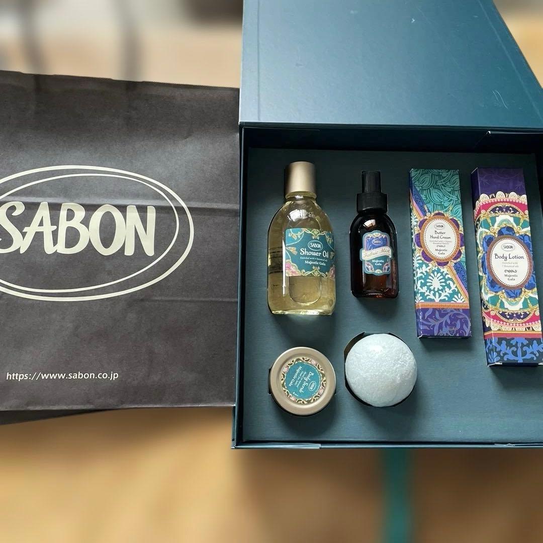 SABONホリデーコレクション『マジェスティック•ガラ　ギフトセット』