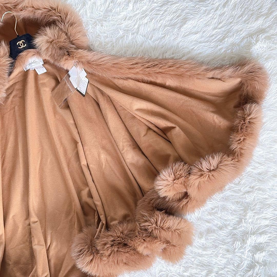 新品タグ付き【JWhite】カシミヤ100% フォックスファー フード付ポンチョ