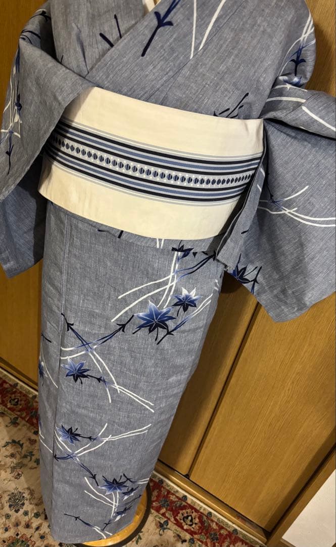 青みグレー地　紅葉と松葉文様 綿紬　大人の高級浴衣　竺仙調 ゆったりサイズ