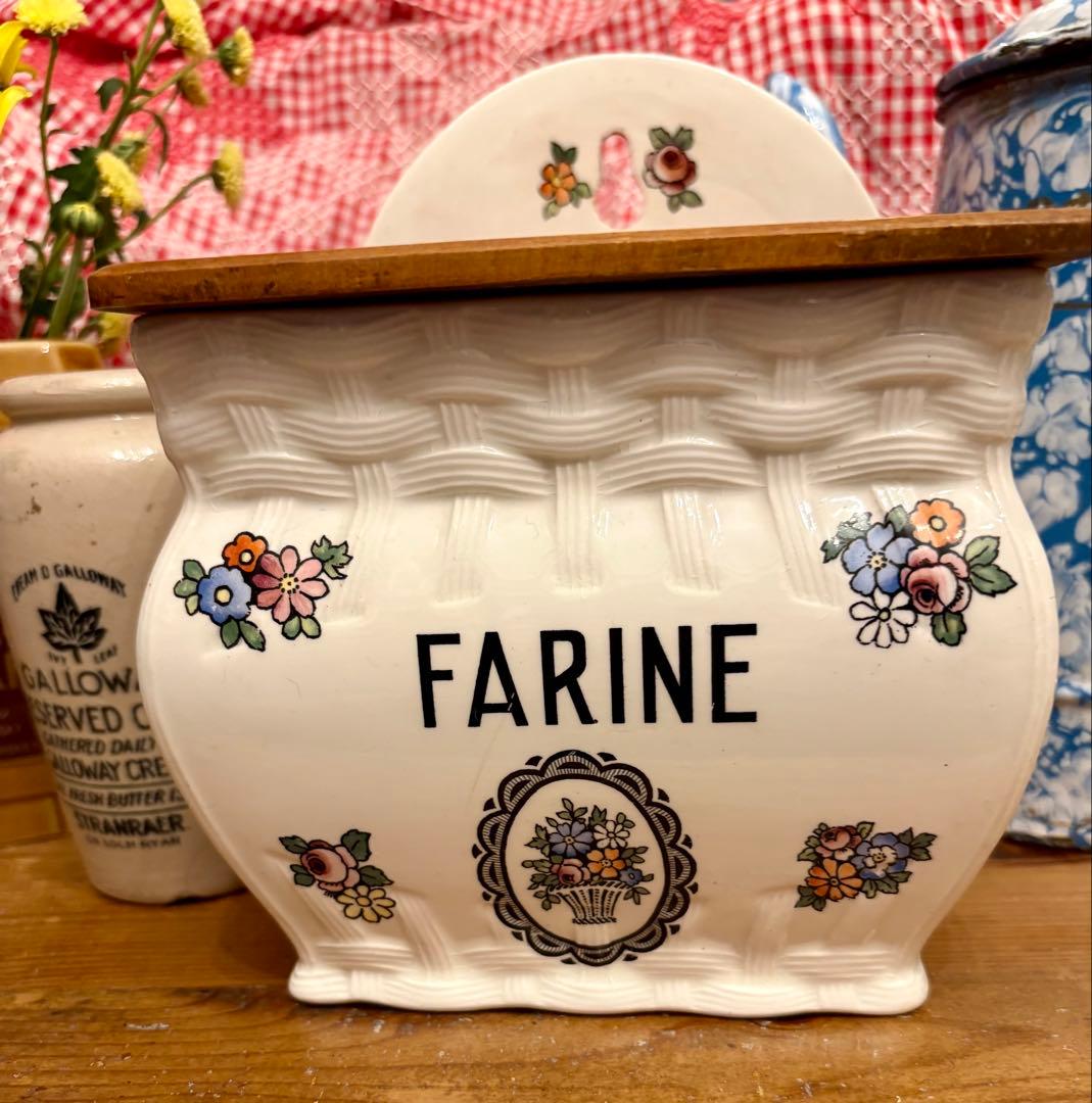 ◆希少美品◆フランスFARINE木製蓋付き花柄♡ラタン編込模様陶器ボックス