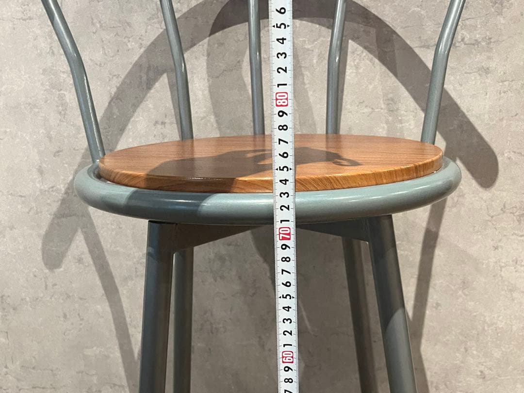 木製円形テーブルとバースタイル椅子2脚セット