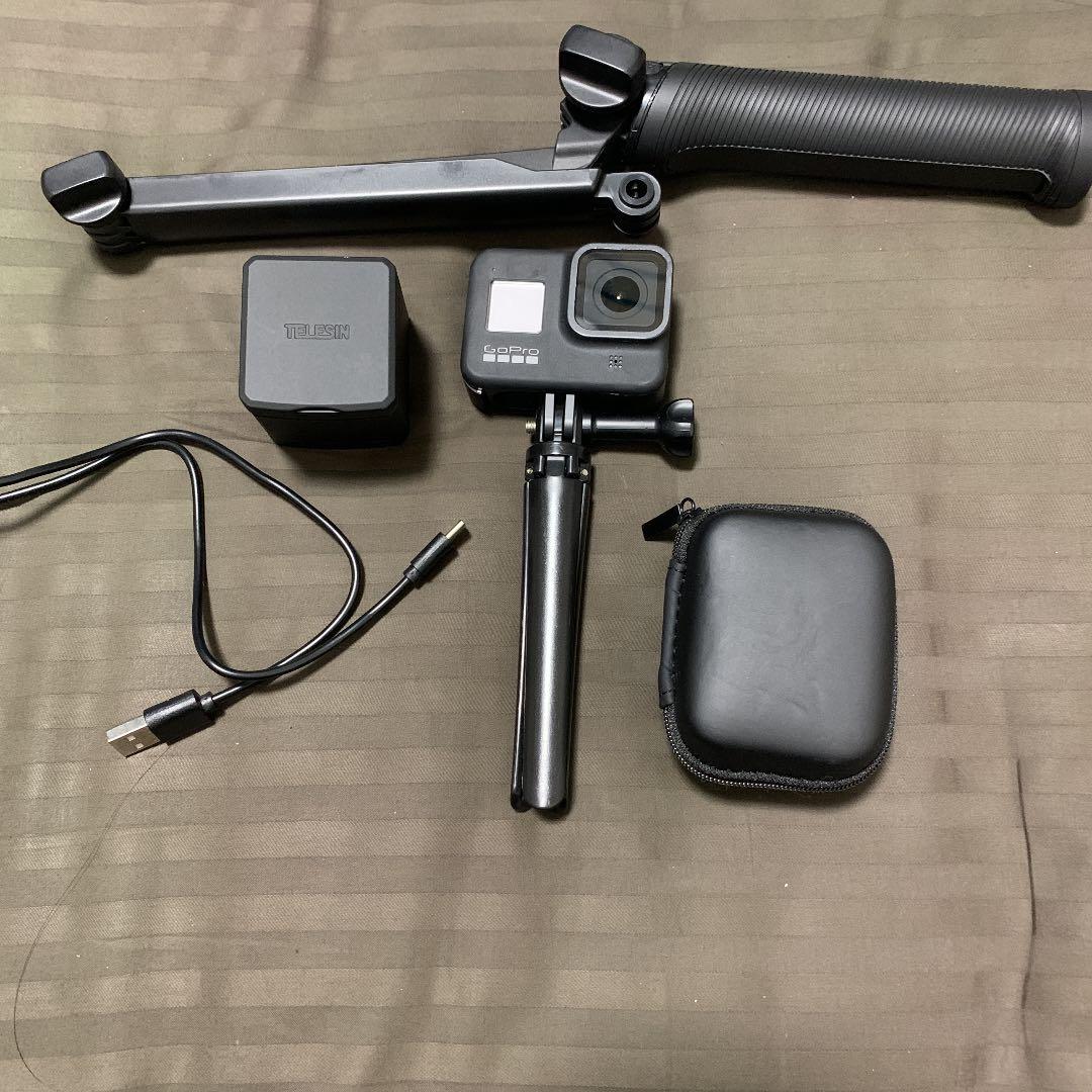 Gopro8 Black 64GBメモリー　充電バッテリー4個付き　手持ち付き