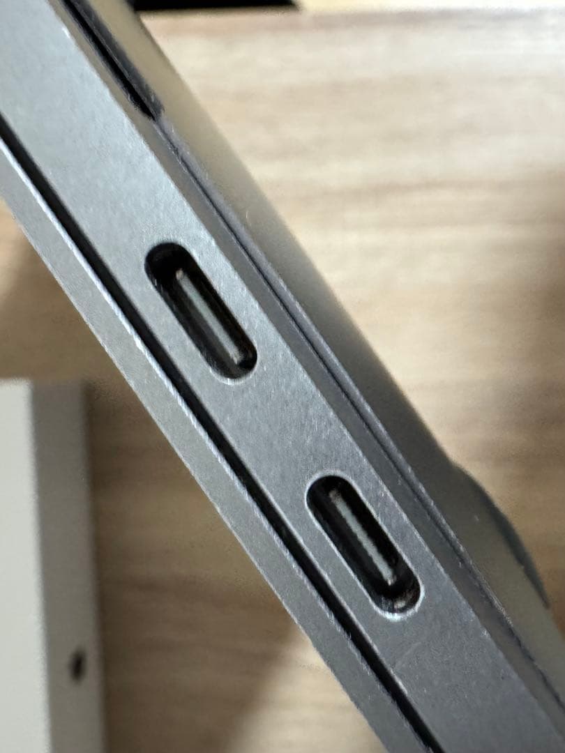 MacBook Pro 13インチ 2020 スペースグレイ+純正充電機器+箱