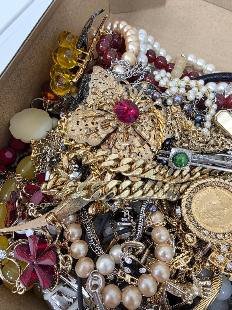 アクセサリーまとめ売り　2.1キロ