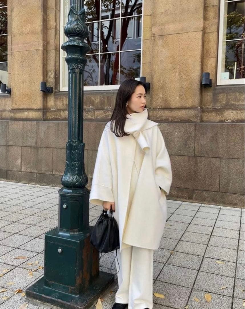 stunning lureスタニングルアー＊ストールポンチョコート（ホワイト）