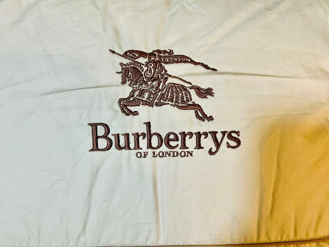 新品　バーバリー　羽毛布団　ダウン70%　日本製　西川産業　ベージュ系