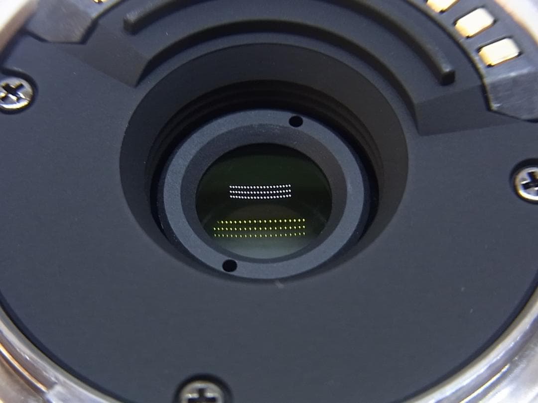 【カメラレンズ】ニコン1　Nikkor VR　10-30mm 赤