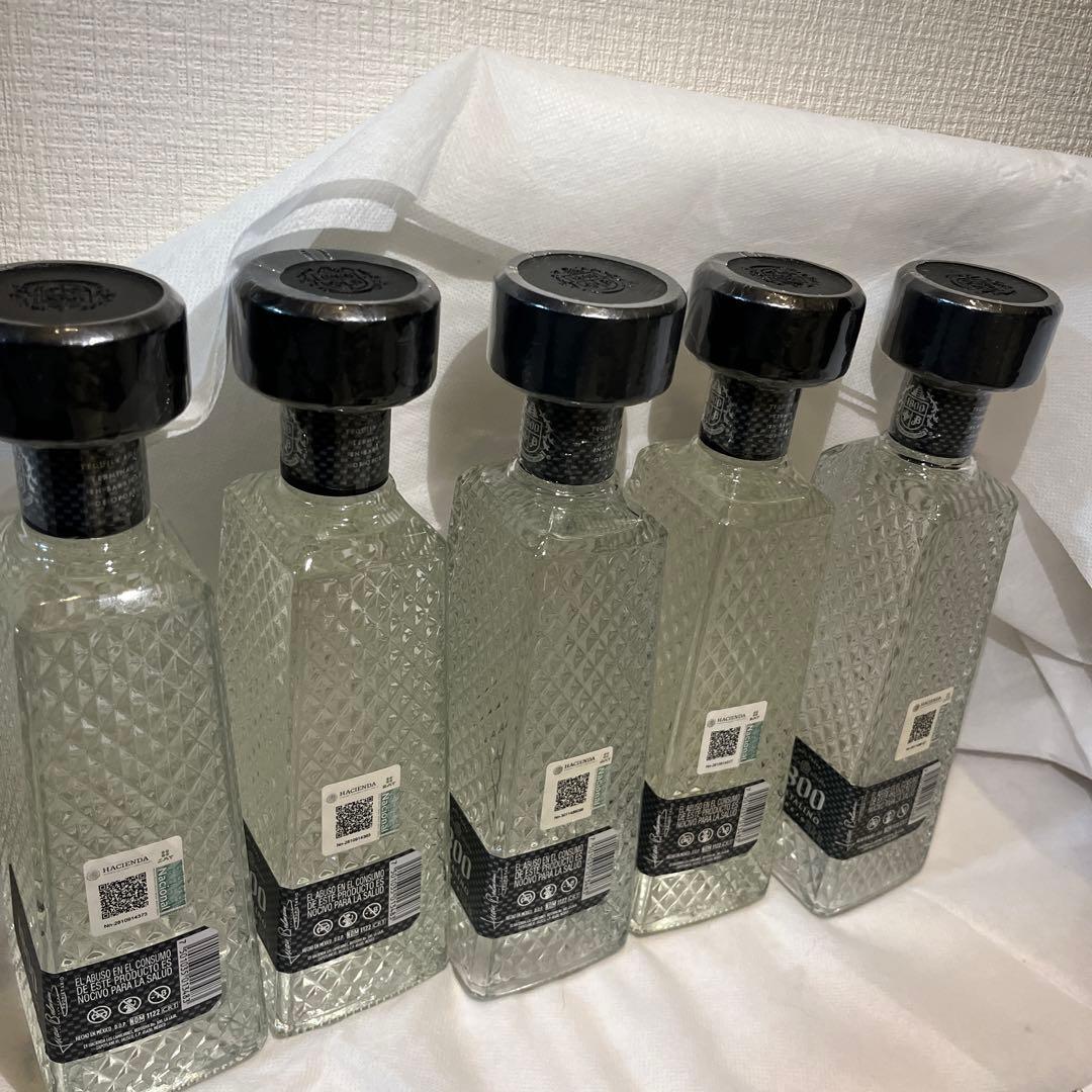 テキーラ　クエルボ　1800 クリスタリーノ 750ml クリスタル　レア