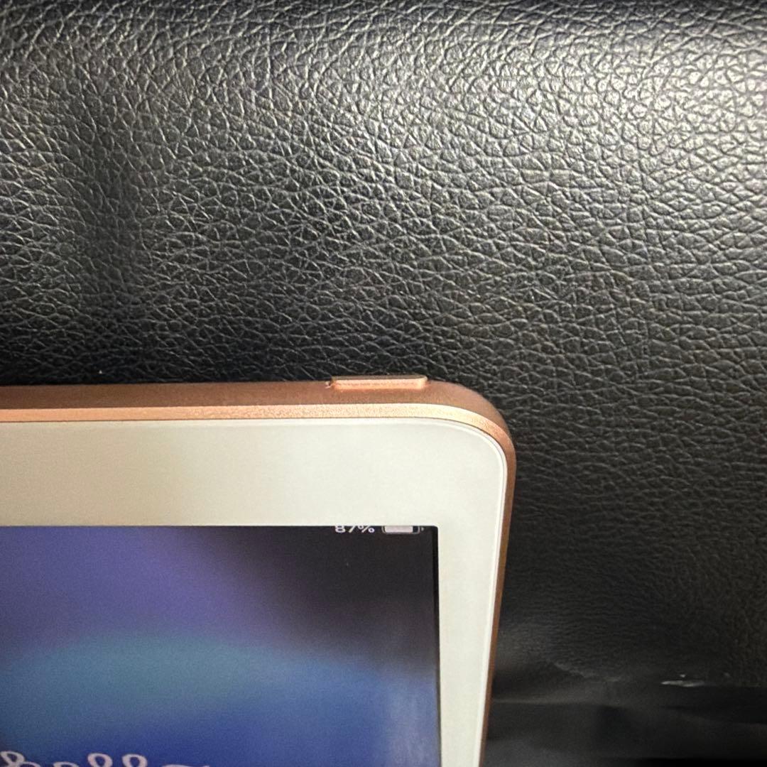 【美品】iPad 第7世代　32GB Wi-Fiモデル　ゴールド　箱付き