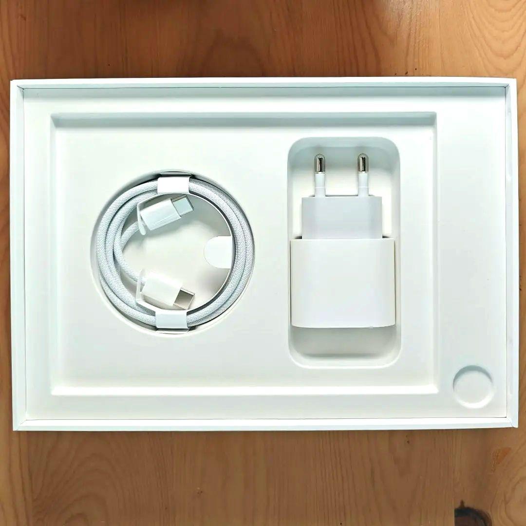 【極美品】iPad mini7 128gb WiFi blue（folio付き）