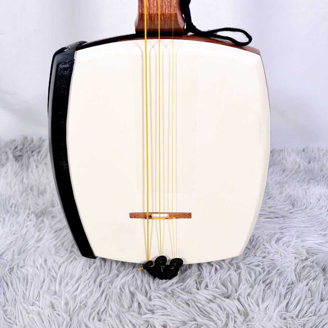 津軽三味線　花梨　太棹　東さわり付　皮やぶれなし　バチ　ケース付