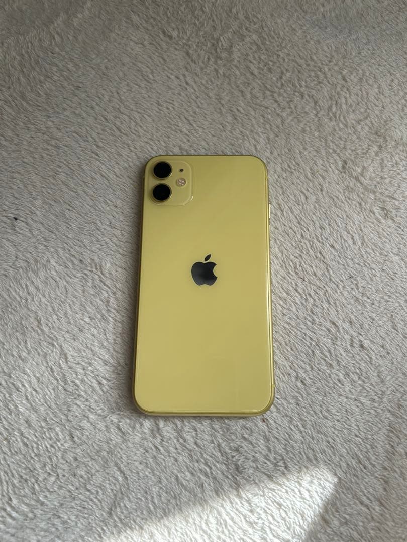 Apple iPhone 11 イエロー 本体　SIMロック解除済