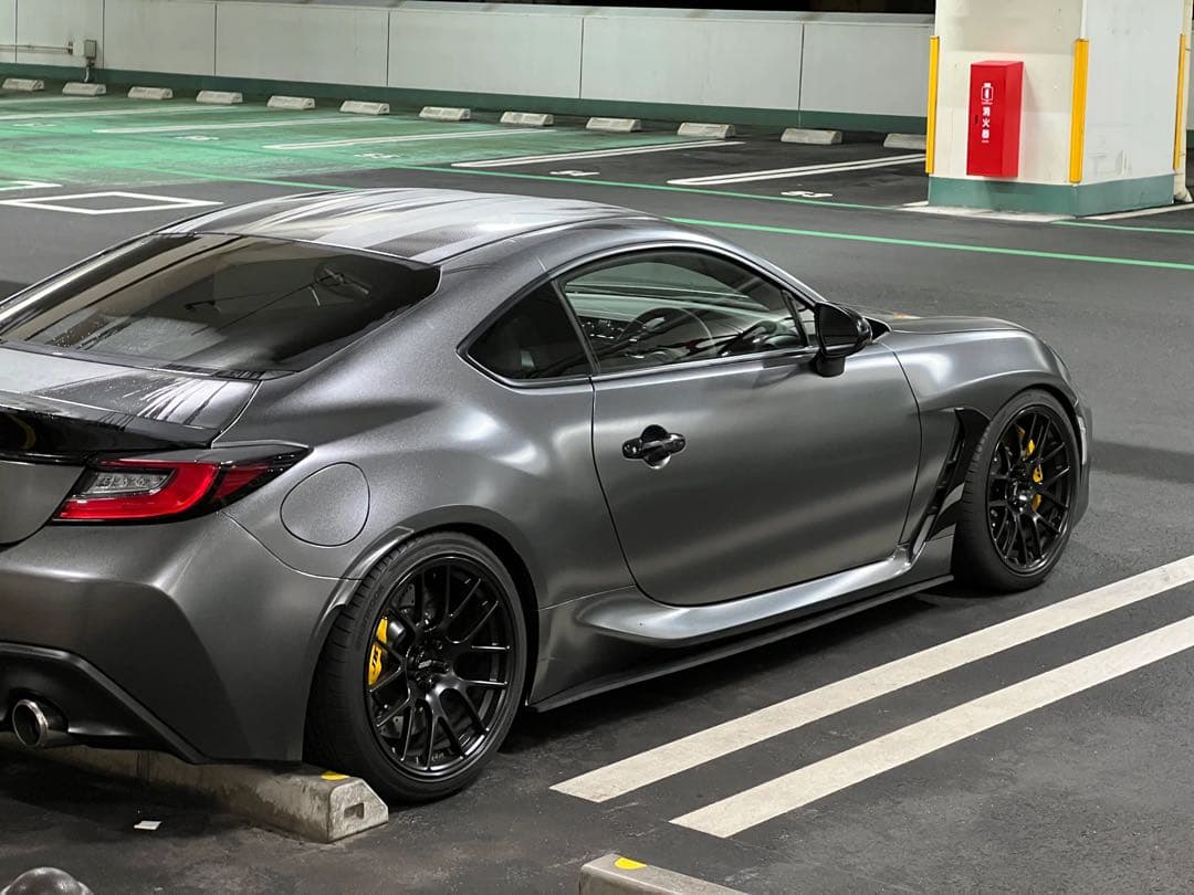 ベルスエンジニアリングGR86/BRZ(ZD8)用 サイドスプリッター