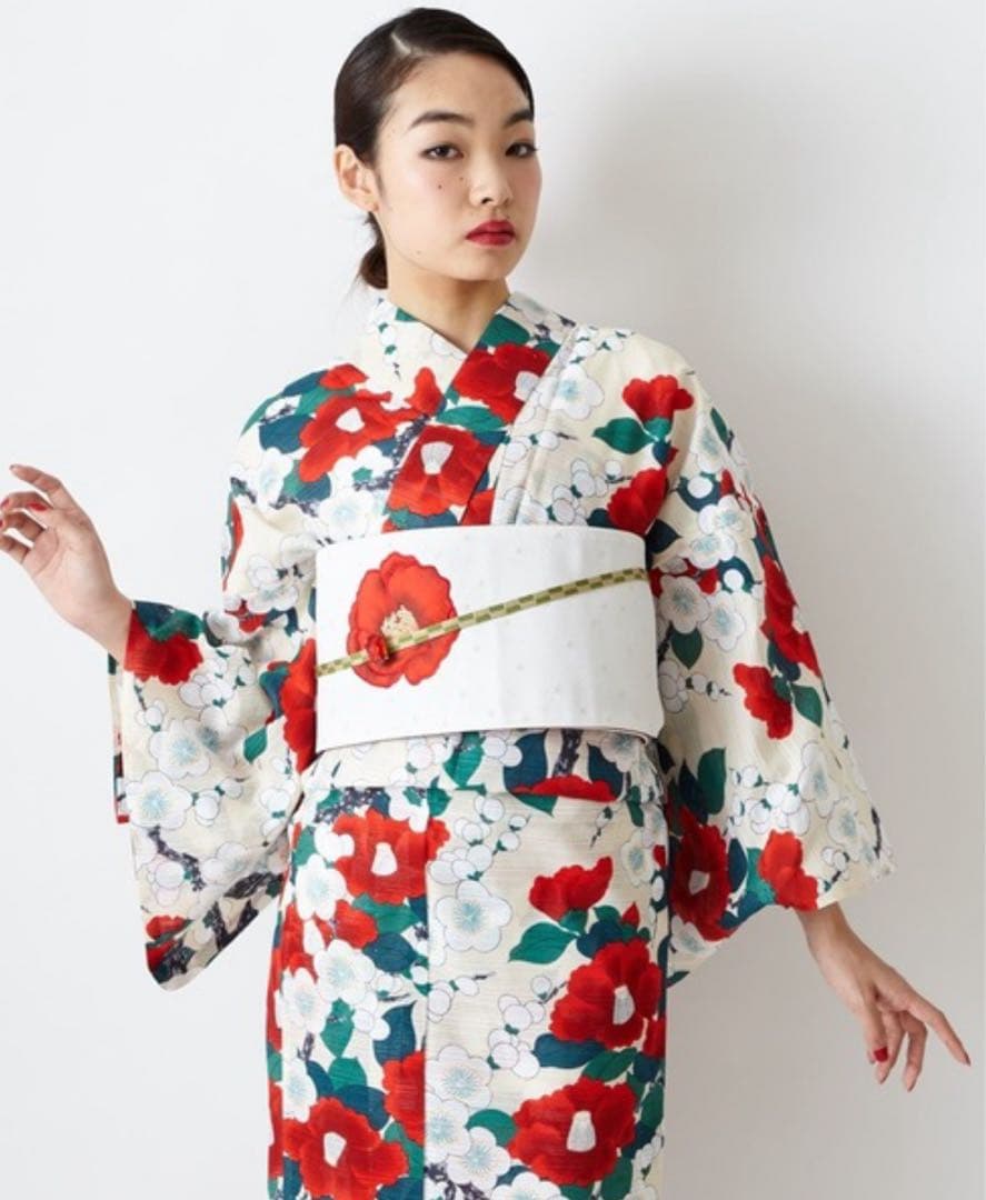 ⭐︎ふりふ　浴衣　4点セット　(椿柄)⭐︎