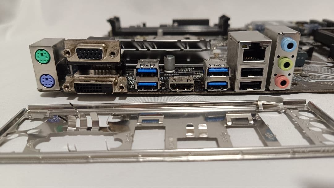 Asus マザーボード h270-plus, intel i5 cpu まとめ