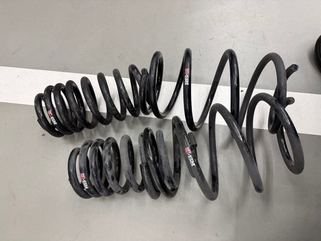 RS-R ダウンサスキット 90VOXY・NOAH おっち